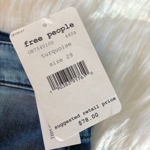 Free People Jeans - NWT Free People Distressed skinny jeans size 29 S Free People Jeans - NWT Free People Distressed skinny jeans size 29 S